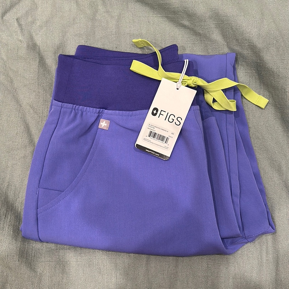 FIGS High waisted Zamora joggers